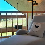 Leone Villa
